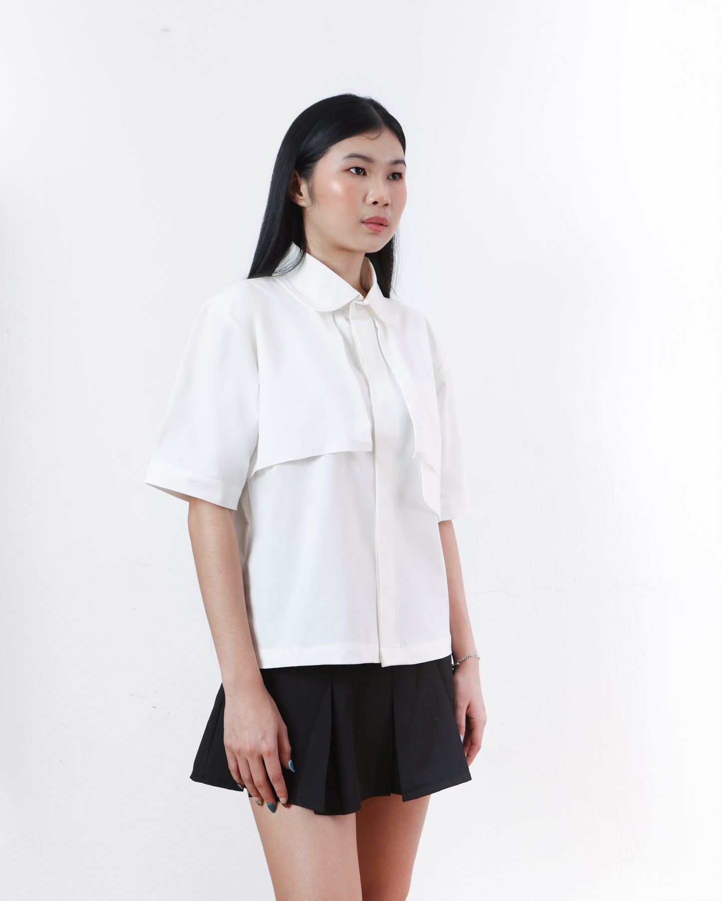 ⁠Asymmetrical Pockets Cropped Shirt